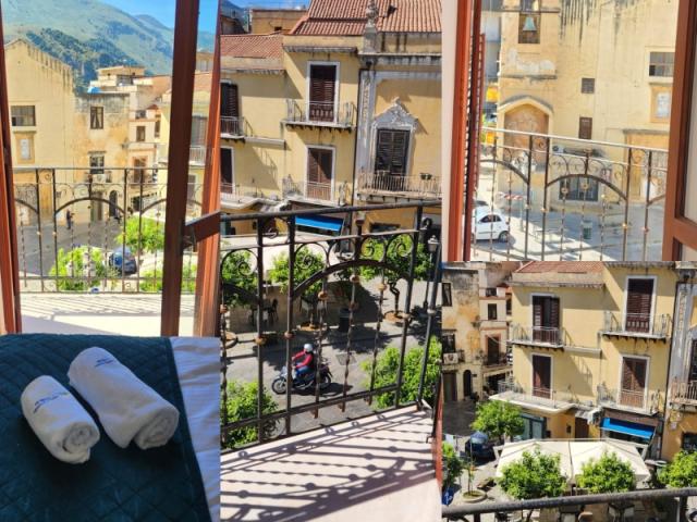 Sypialnia Z Balkonem 